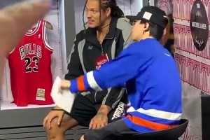 库里无奈走开！阿耶莎：谷爱凌跟我们坐一桌，男人在我们桌上干什么？